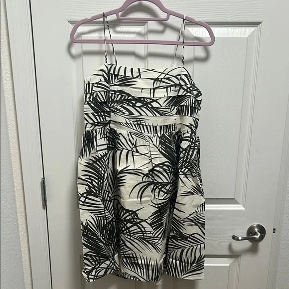 🔥 NWT 🔥 Express Linen-Blend Printed Ruched Mini Babydoll Dress - Picture 5 of 7